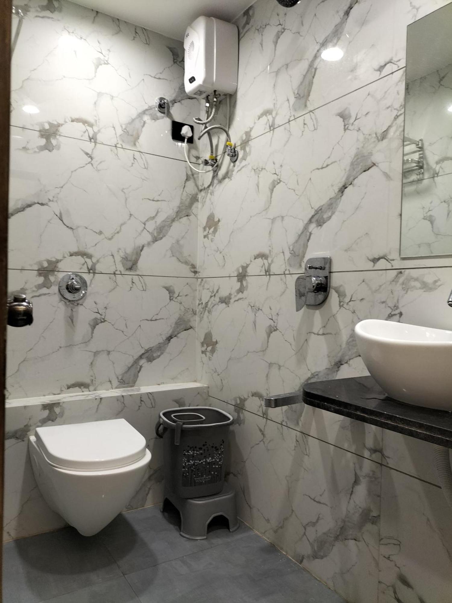 Hotel Paris Plaza Ahmedabad Eksteriør billede