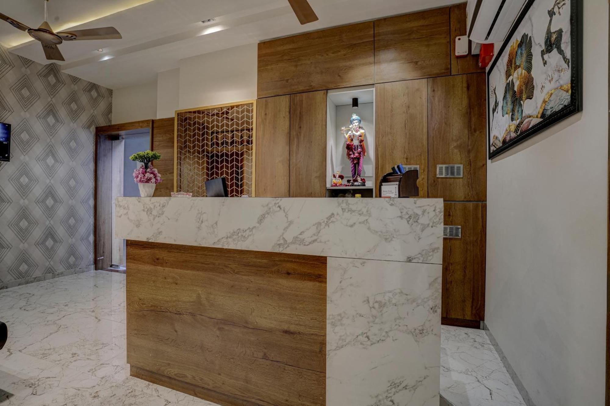 Hotel Paris Plaza Ahmedabad Eksteriør billede